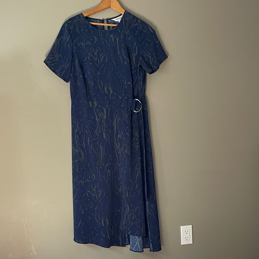 Subtly sophisticated.Adjusts at waist,hangs beautifully,versatile, NWOT.